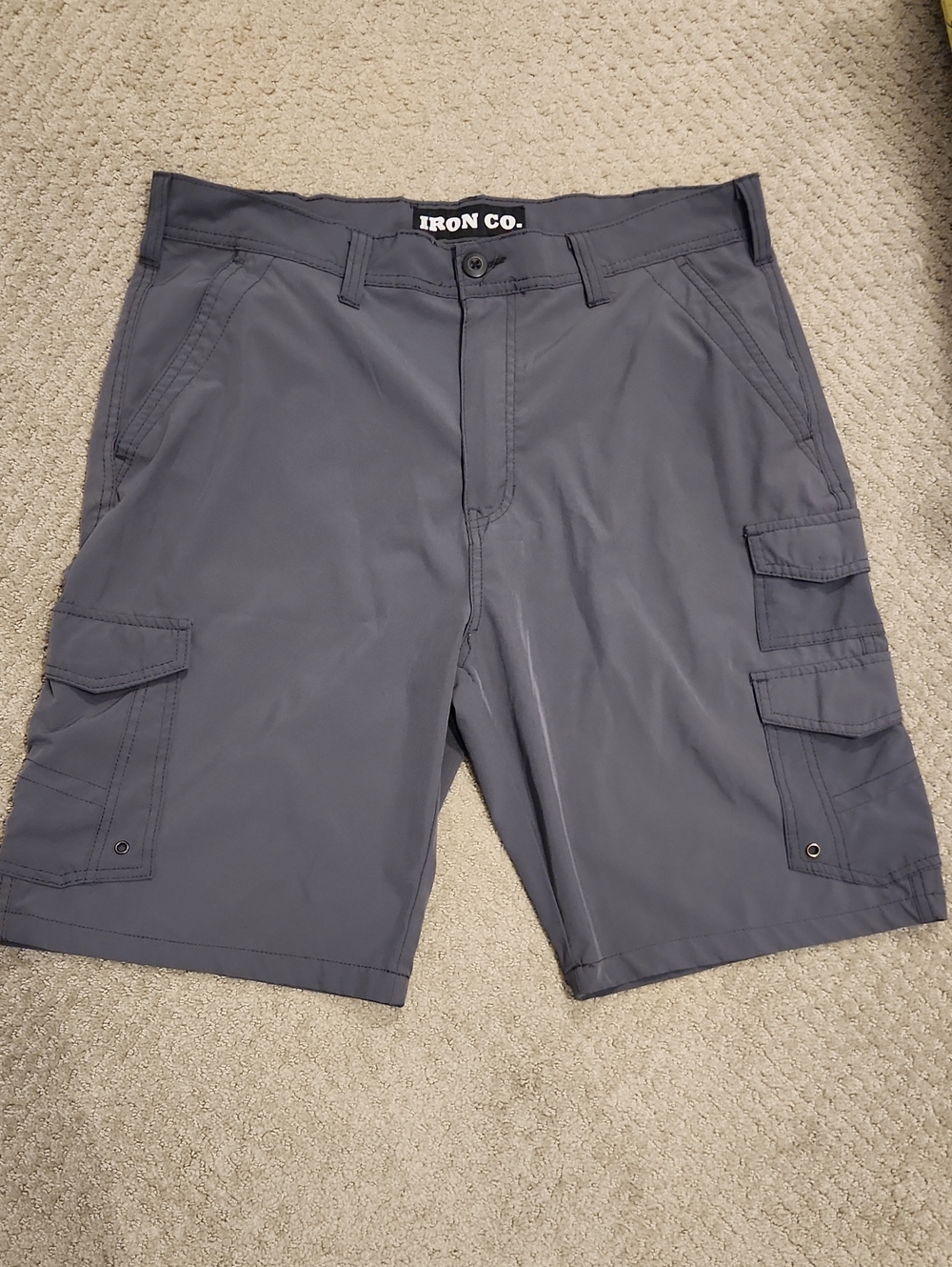 IRON CO.  Men's Slate Gray Cargo Shorts 36